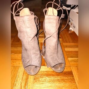 Lace up women's heels